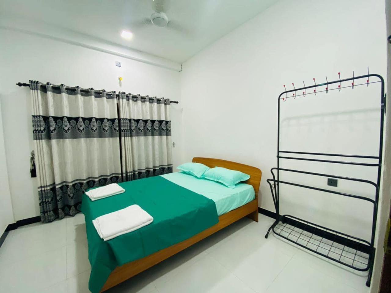 Lalitha Holiday Inn Джафна Екстер'єр фото